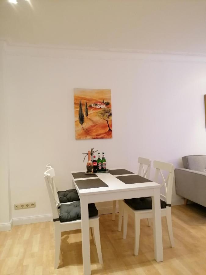 Schoene Wohnung, Zwei Schlafzimmer, Zentrumsnah, Erdgeschoss In Greifswald Exterior foto